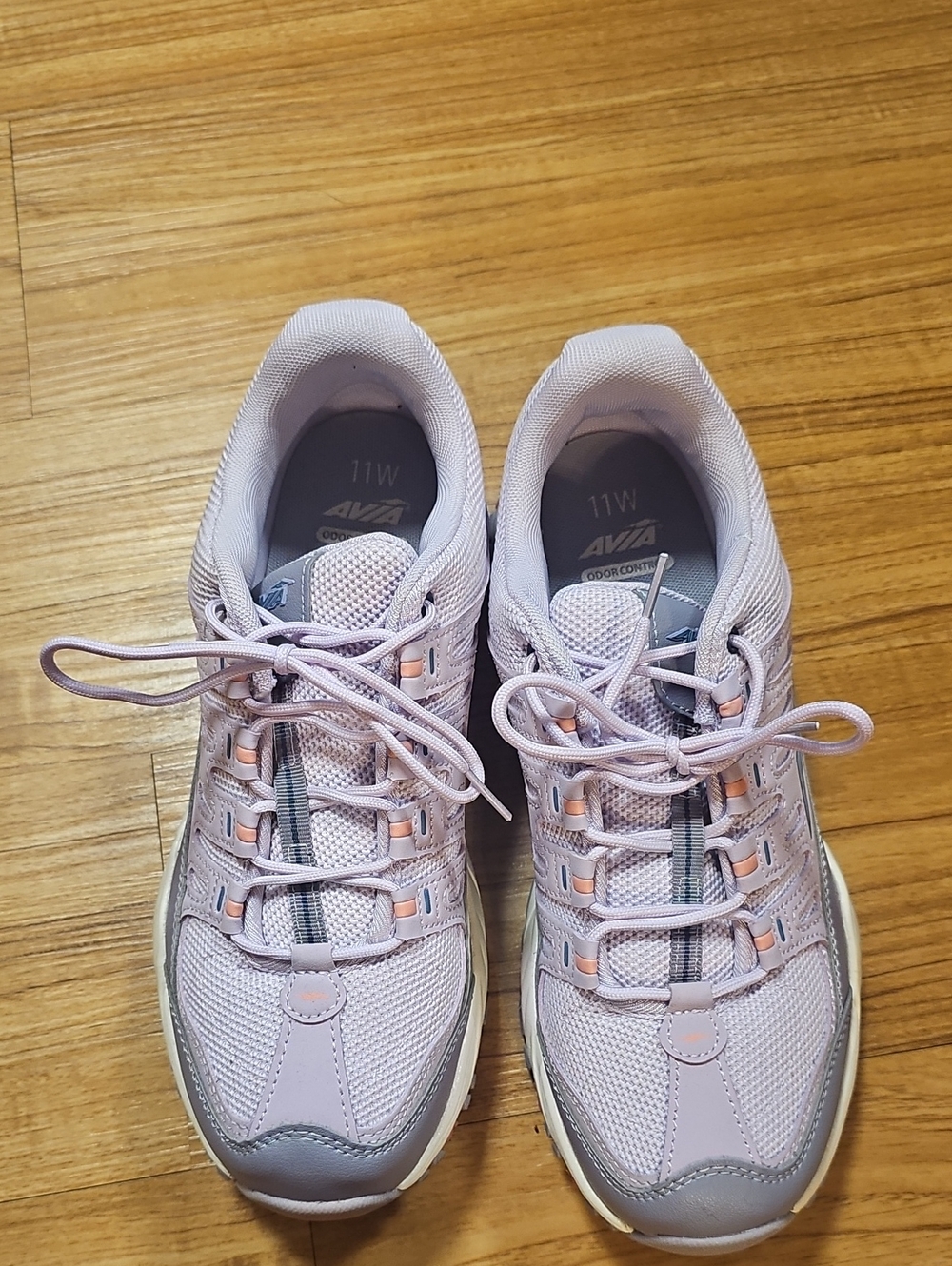 AVIA Women's Lavender Mesh Walking Sneakers